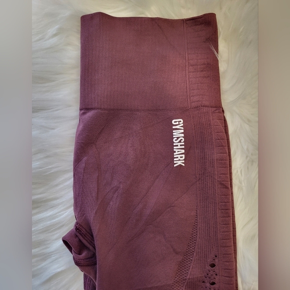 Gymshark Women's Mauve Legging Capris, Size 26 - Picture 6 of 6